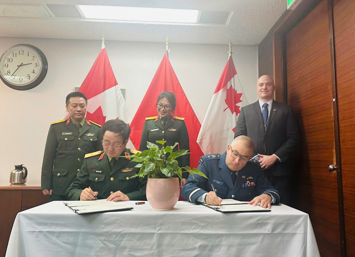 /UploadStore/admin/250324 Ky ket tai Canada/01.jpg